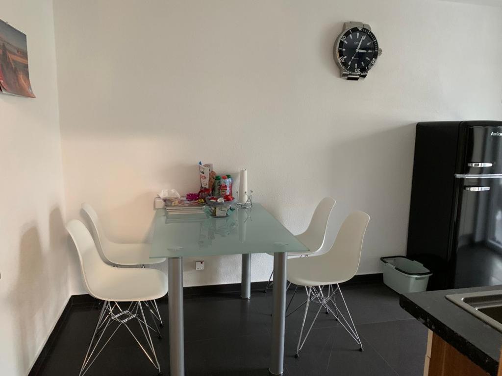 Guenstige Zimmer-Unterkunft Zimmer Mit Gemeinschaftsbad Lorrach Exterior photo